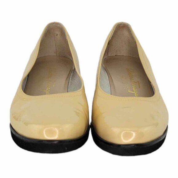 AUTHENTIC SALVATORE FERRAGAMO Stitched Patent Wedge Pumps Sz 7 - Tan / Cream - Picture 2 of 11